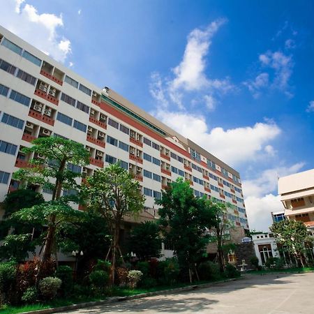 Jolly Suites & Spa Thapra กรุงเทพมหานคร ภายนอก รูปภาพ