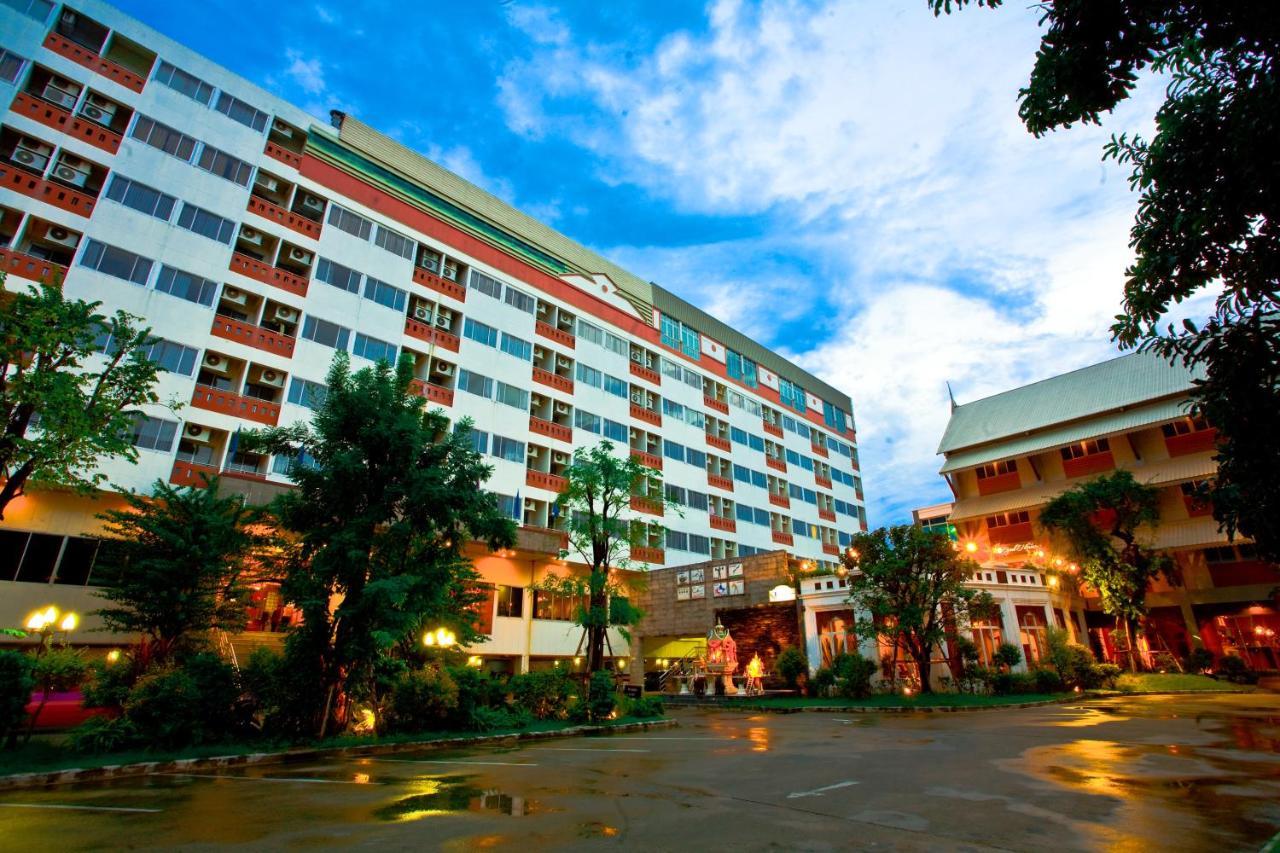 Jolly Suites & Spa Thapra กรุงเทพมหานคร ภายนอก รูปภาพ